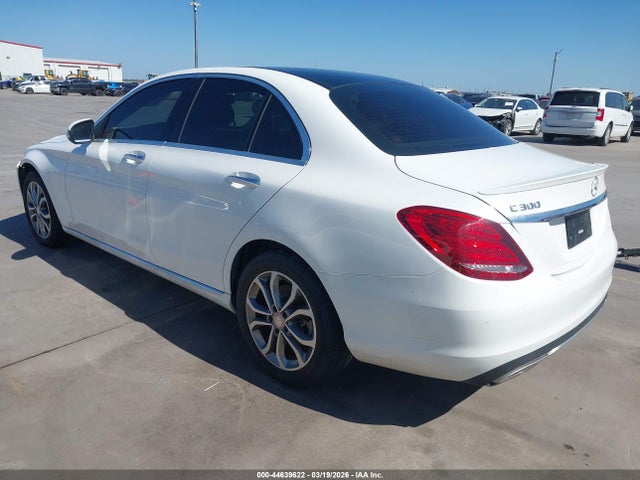 44639622 :رقم المزاد ، 55SWF4KB8GU139544 vin ، 2016 Mercedes-benz C 300 4matic مزاد بيع