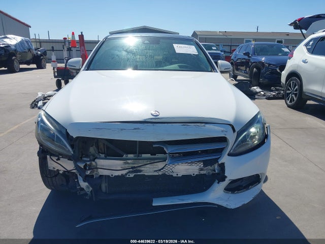 44639622 :رقم المزاد ، 55SWF4KB8GU139544 vin ، 2016 Mercedes-benz C 300 4matic مزاد بيع