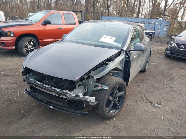 Продажа на аукционе авто 2026 Tesla Model Y Premium Rear-wheel Drive/standard Rear-wheel Drive, vin: 7SAYGDED2TA472384, номер лота: 44639624
