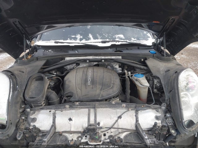 2017 PORSCHE MACAN WP1AA2A57HLB06400 Photo 9