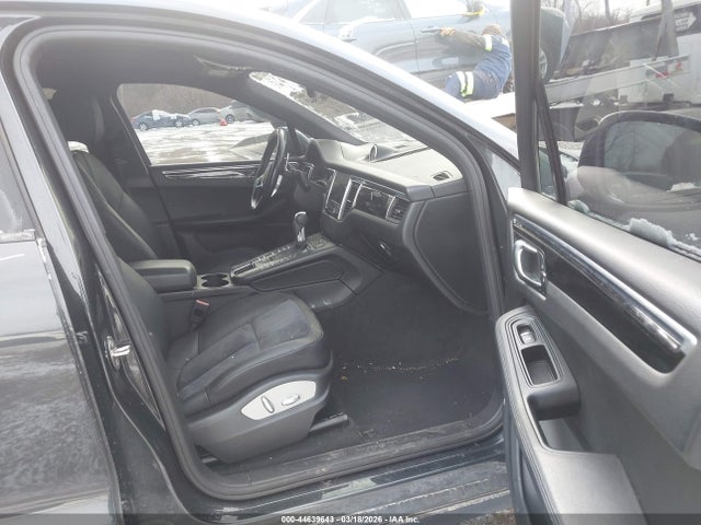 2017 PORSCHE MACAN WP1AA2A57HLB06400 Photo 4