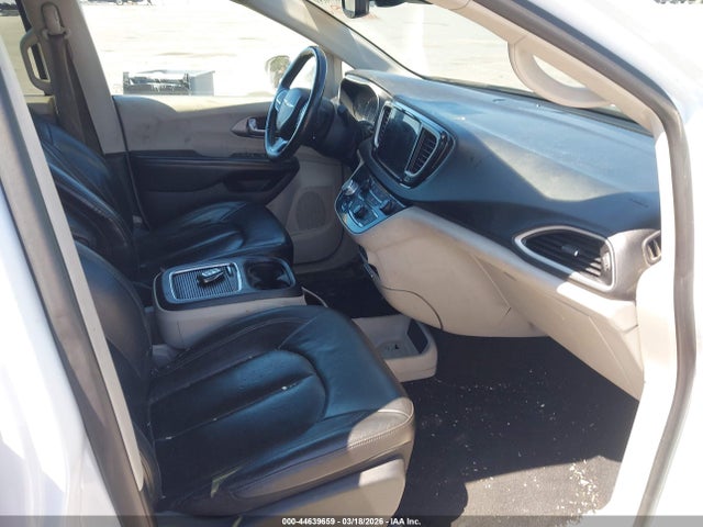 Продаж на аукціоні авто 2022 Chrysler Pacifica Touring L, vin: 2C4RC1BG0NR162433, номер лоту: 44639659