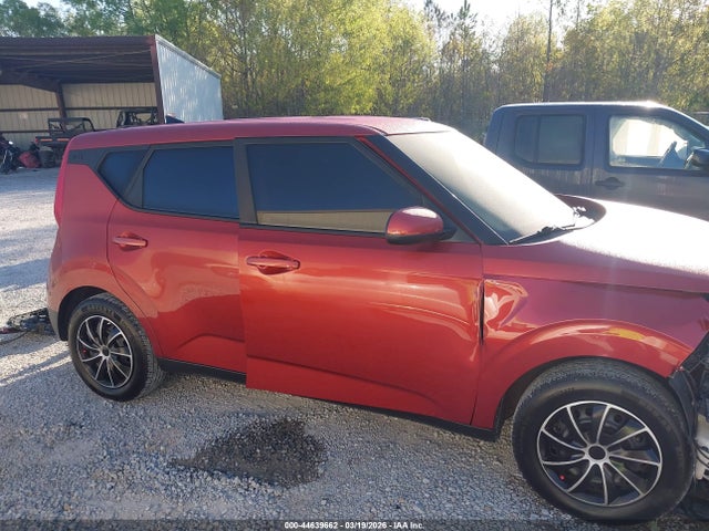 KNDJ23AU2M7793588 KIA SOUL LX