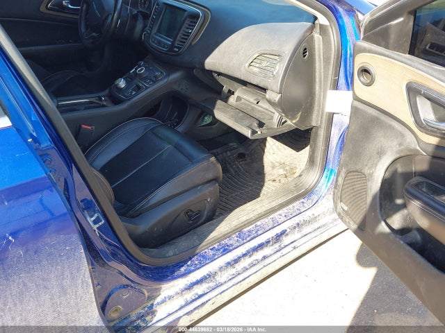 Продаж на аукціоні авто 2015 Chrysler 200 C, vin: 1C3CCCEGXFN589277, номер лоту: 44639682
