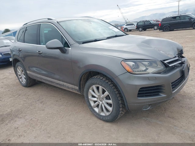 2012 Volkswagen Touareg Tdi Sport მანქანა იყიდება აუქციონზე, vin: WVGEK9BP0CD006274, აუქციონის ნომერი: 44639687
