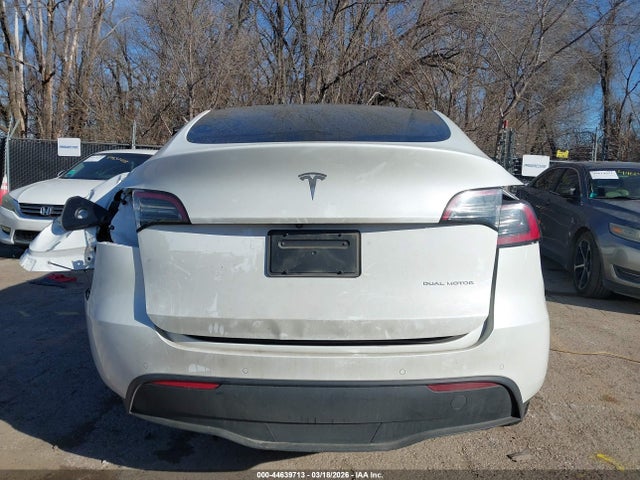 Продажа на аукционе авто 2021 Tesla Model Y Long Range Dual Motor All-wheel Drive, vin: 5YJYGDEE4MF301338, номер лота: 44639713