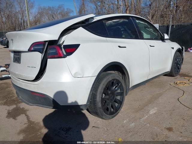 Продажа на аукционе авто 2021 Tesla Model Y Long Range Dual Motor All-wheel Drive, vin: 5YJYGDEE4MF301338, номер лота: 44639713