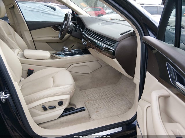 44639722 :رقم المزاد ، WA1VAAF77HD029569 vin ، 2017 Audi Q7 3.0t Premium مزاد بيع