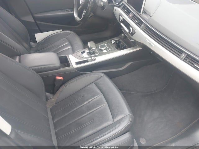 2017 AUDI A4 WAUANAF42HN032420 Photo 4