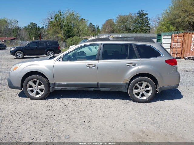 Продажа на аукционе авто 2014 Subaru Outback 2.5i Limited, vin: 4S4BRCKC3E3245044, номер лота: 44639741