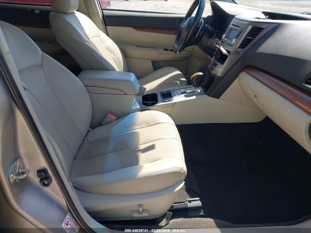 Продажа на аукционе авто 2014 Subaru Outback 2.5i Limited, vin: 4S4BRCKC3E3245044, номер лота: 44639741