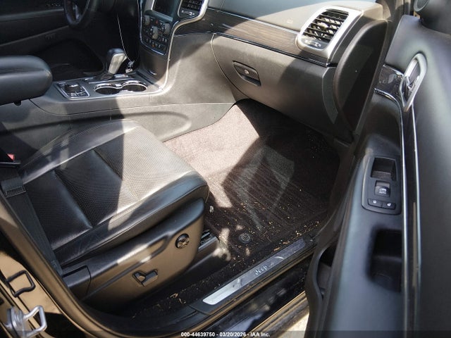 1C4RJFCG4JC333723 Jeep Grand Cherokee Overland 4x4