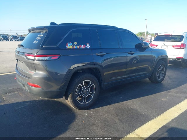 2022 Jeep Grand Cherokee Trailhawk 4x4 მანქანა იყიდება აუქციონზე, vin: 1C4RJHCG8N8627369, აუქციონის ნომერი: 44639756