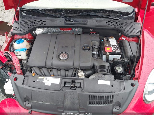 2013 Volkswagen Beetle 2.5l მანქანა იყიდება აუქციონზე, vin: 3VW5P7AT7DM813368, აუქციონის ნომერი: 44639786