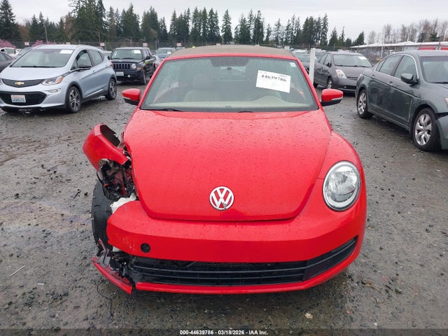 2013 Volkswagen Beetle 2.5l მანქანა იყიდება აუქციონზე, vin: 3VW5P7AT7DM813368, აუქციონის ნომერი: 44639786