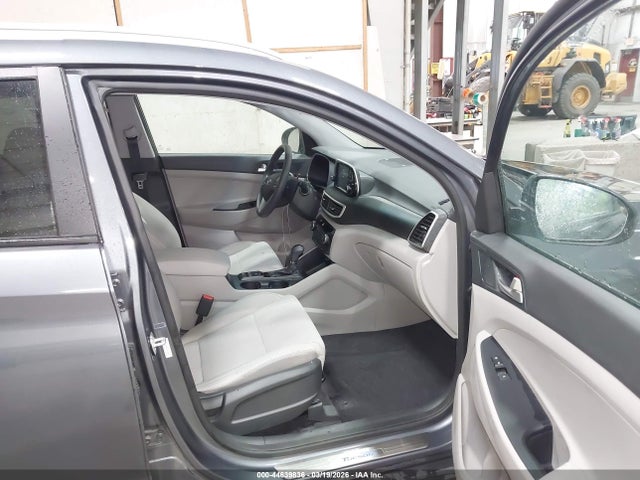 2019 HYUNDAI TUCSON KM8J3CA46KU011896 Photo 4