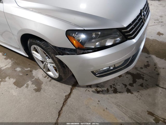 Aukcja sprzedaży 2014 Volkswagen Passat 2.0l Tdi Sel Premium, vin: 1VWCN7A30EC060539, numer aukcji: 44639850