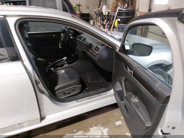 Aukcja sprzedaży 2014 Volkswagen Passat 2.0l Tdi Sel Premium, vin: 1VWCN7A30EC060539, numer aukcji: 44639850