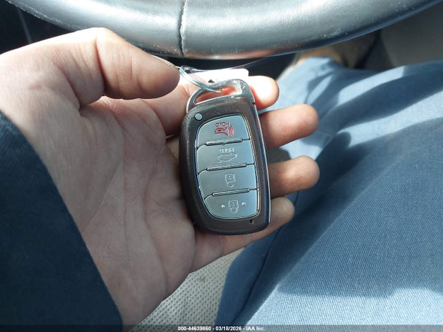 44639860 :رقم المزاد ، 5NPE34AF4HH454242 vin ، 2017 Hyundai Sonata Limited مزاد بيع
