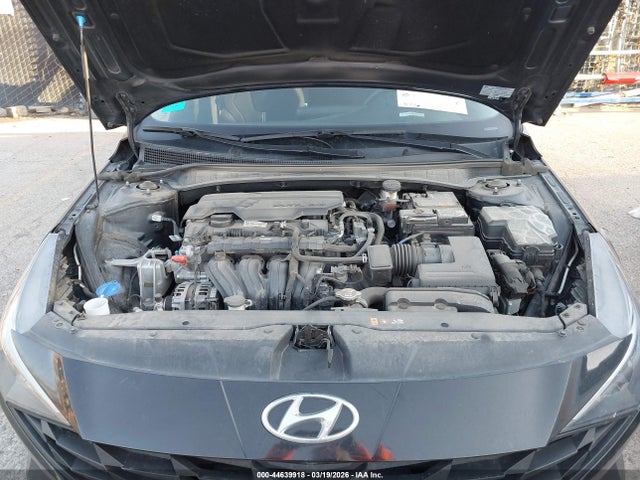 44639918 :رقم المزاد ، 5NPLM4AG0MH017569 vin ، 2021 Hyundai Elantra Sel مزاد بيع