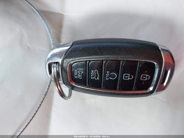 44639918 :رقم المزاد ، 5NPLM4AG0MH017569 vin ، 2021 Hyundai Elantra Sel مزاد بيع