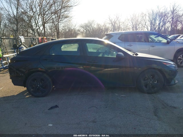 44639918 :رقم المزاد ، 5NPLM4AG0MH017569 vin ، 2021 Hyundai Elantra Sel مزاد بيع