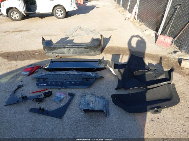 44639918 :رقم المزاد ، 5NPLM4AG0MH017569 vin ، 2021 Hyundai Elantra Sel مزاد بيع