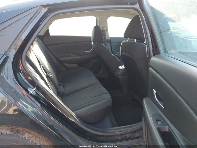 44639918 :رقم المزاد ، 5NPLM4AG0MH017569 vin ، 2021 Hyundai Elantra Sel مزاد بيع