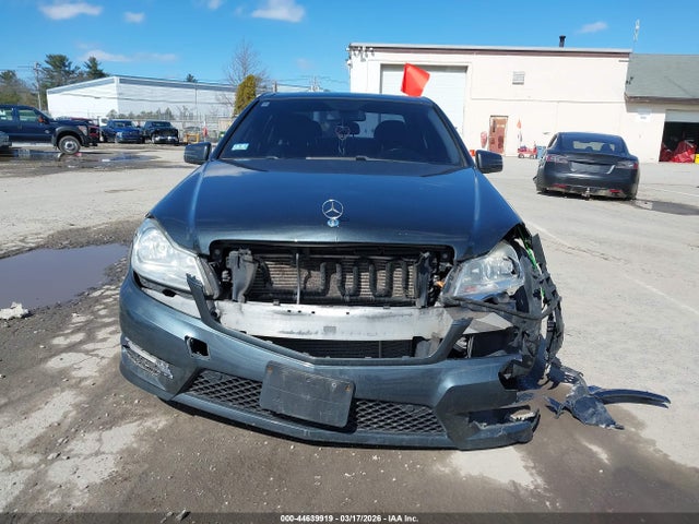 44639919 :رقم المزاد ، WDDGF8AB5EG227295 vin ، 2014 Mercedes-benz C 300 Luxury 4matic مزاد بيع