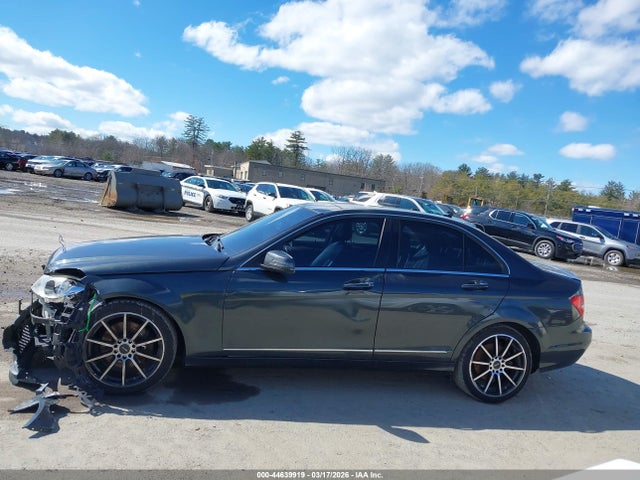 44639919 :رقم المزاد ، WDDGF8AB5EG227295 vin ، 2014 Mercedes-benz C 300 Luxury 4matic مزاد بيع