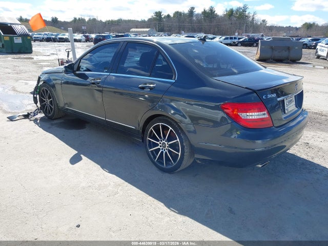 44639919 :رقم المزاد ، WDDGF8AB5EG227295 vin ، 2014 Mercedes-benz C 300 Luxury 4matic مزاد بيع
