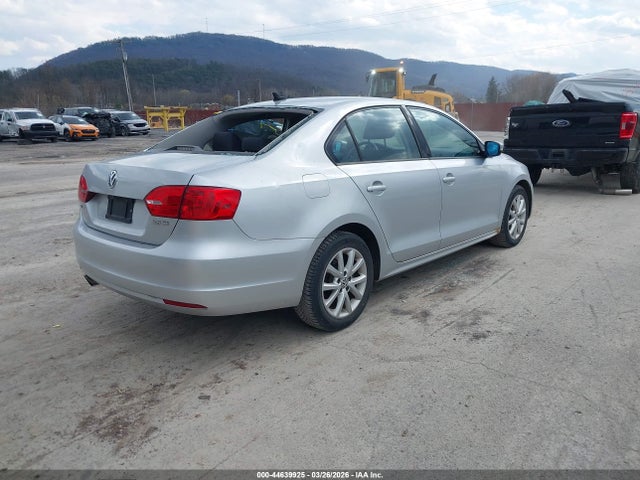 44639925 :رقم المزاد ، 3VWBP7AJ8CM427056 vin ، 2012 Volkswagen Jetta 2.5l Se مزاد بيع