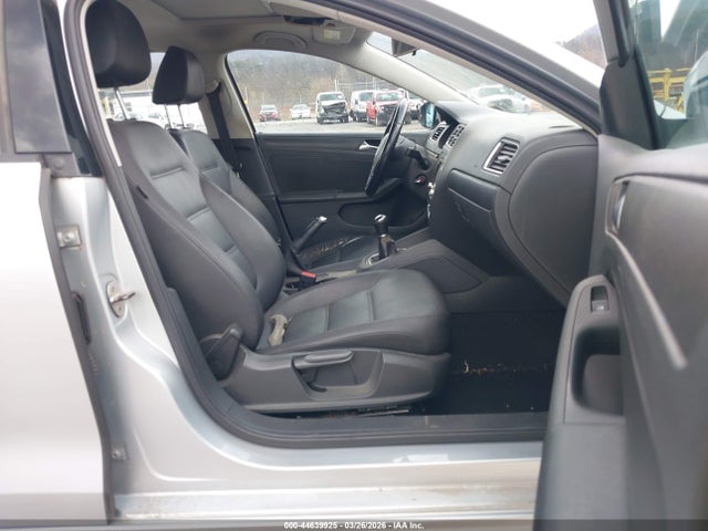 44639925 :رقم المزاد ، 3VWBP7AJ8CM427056 vin ، 2012 Volkswagen Jetta 2.5l Se مزاد بيع