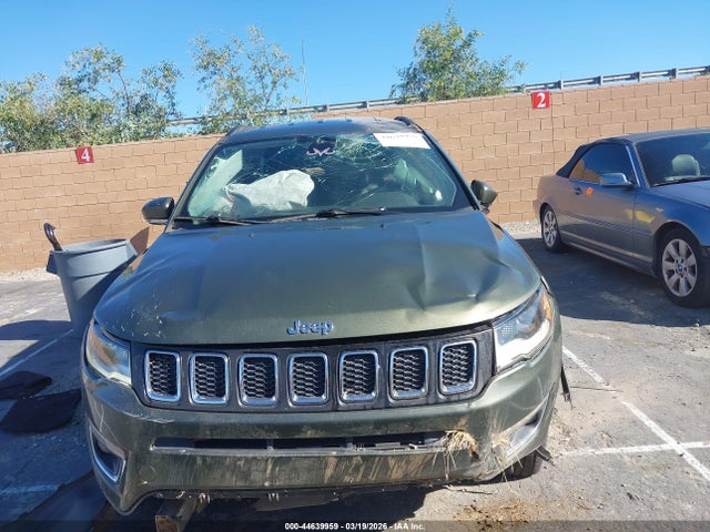 3C4NJCCB0JT406902 Jeep Compass Limited Fwd
