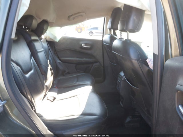 3C4NJCCB0JT406902 Jeep Compass Limited Fwd