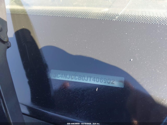 3C4NJCCB0JT406902 Jeep Compass Limited Fwd