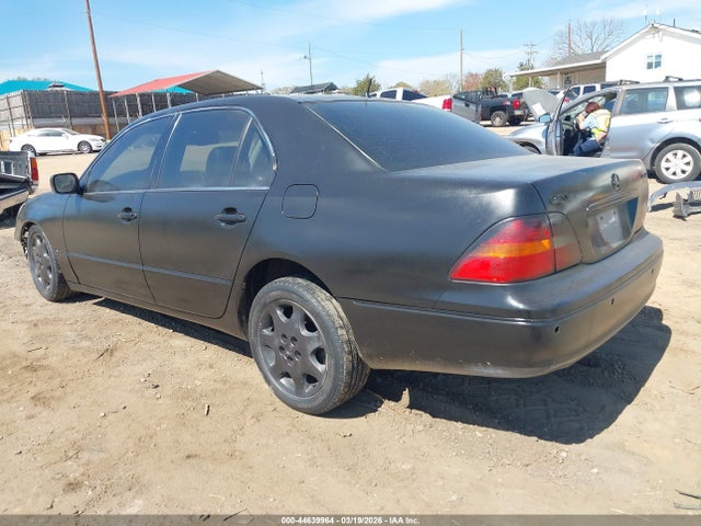 2003 LEXUS LS 430 JTHBN30F830099539 Photo 2