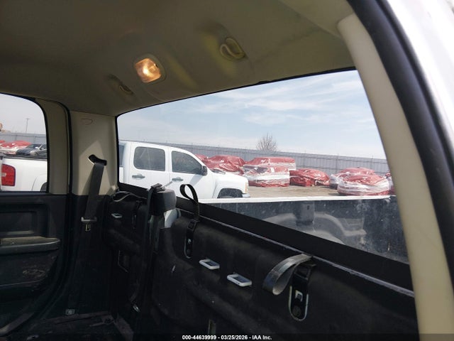 44639999 :رقم المزاد ، 3C63R3GL4FG703035 vin ، 2015 Ram 3500 Tradesman مزاد بيع