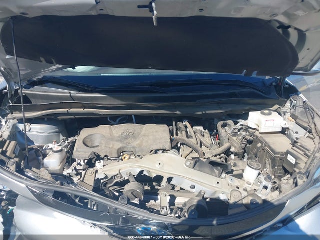 Продажа на аукционе авто 2024 Toyota Sienna Platinum, vin: 5TDERKEC4RS198165, номер лота: 44640007