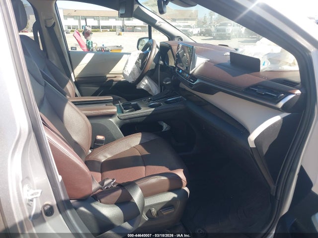 Продажа на аукционе авто 2024 Toyota Sienna Platinum, vin: 5TDERKEC4RS198165, номер лота: 44640007