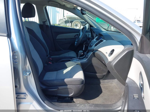 1G1PA5SG3F7261795 Chevrolet Cruze Ls Auto