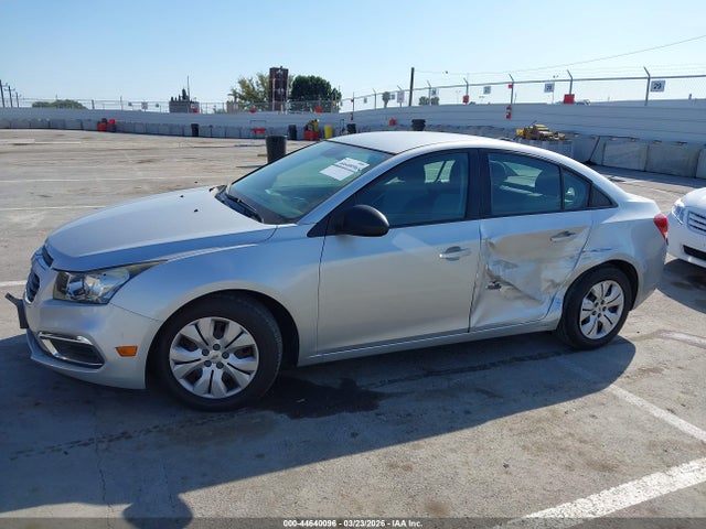 1G1PA5SG3F7261795 Chevrolet Cruze Ls Auto