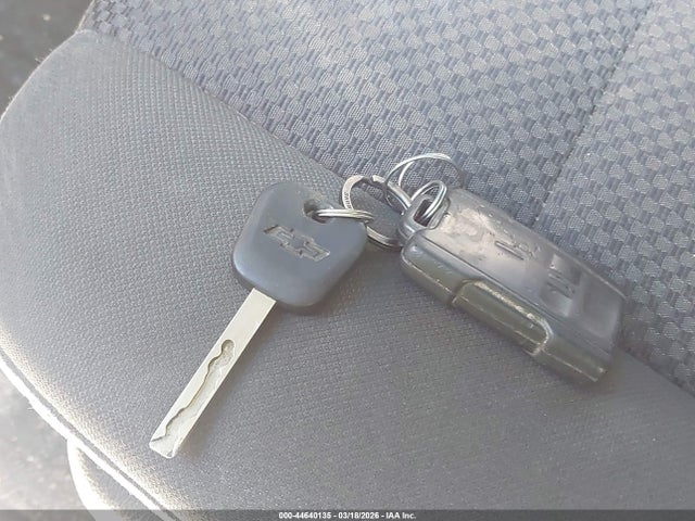 Продаж на аукціоні авто 2017 Chevrolet Silverado 1500 1lt, vin: 1GCVKREH6HZ179705, номер лоту: 44640135