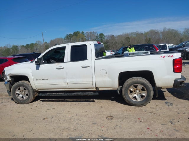 Продаж на аукціоні авто 2017 Chevrolet Silverado 1500 1lt, vin: 1GCVKREH6HZ179705, номер лоту: 44640135