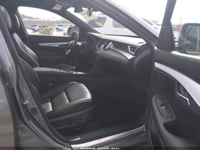 44640145 :رقم المزاد ، 3PCAJ5M3XLF113883 vin ، 2020 Infiniti Qx50 Essential Awd مزاد بيع