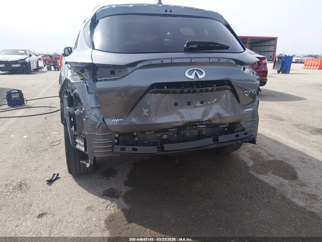 44640145 :رقم المزاد ، 3PCAJ5M3XLF113883 vin ، 2020 Infiniti Qx50 Essential Awd مزاد بيع