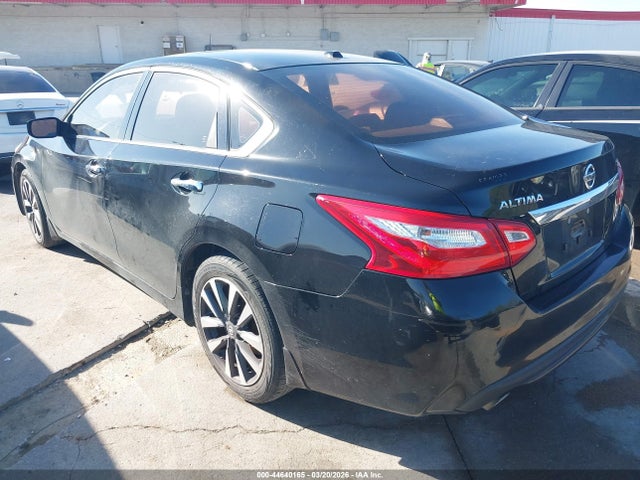 1N4AL3AP8HC132061 Nissan Altima 2.5 Sv