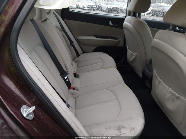 5XXGT4L34GG021588 KIA Optima Lx