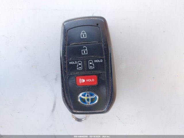 Toyota SIENNA LE 2023 5TDKRKEC5PS168642 Image 11