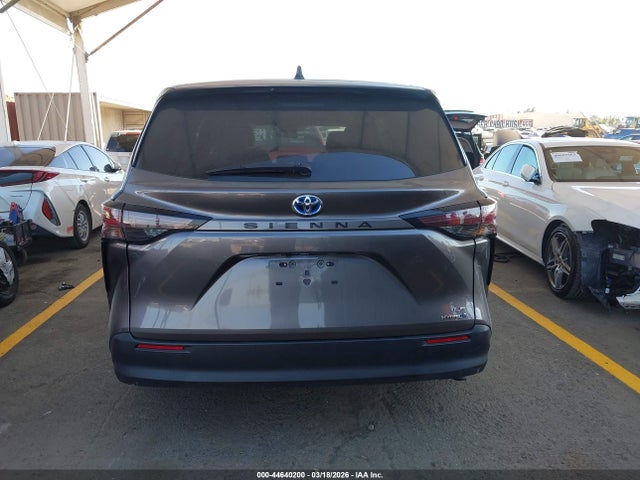 Toyota SIENNA LE 2023 5TDKRKEC5PS168642 Image 17